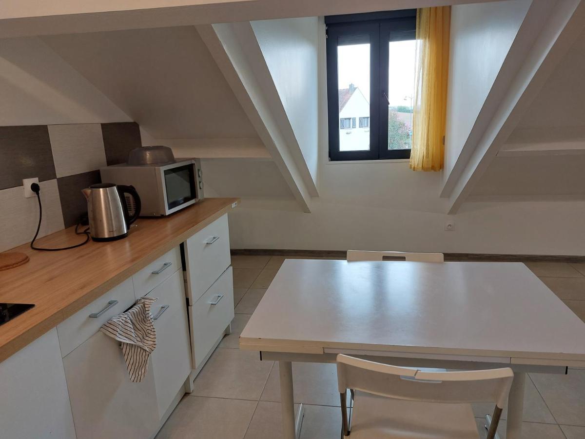 De La Gare, Grand Meuble Apartment *